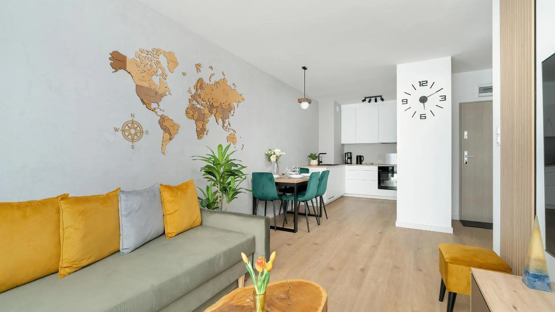 Spacious Apartments With Parking & Balcony In Poznan By Noclegi Renters 0*,  波兰