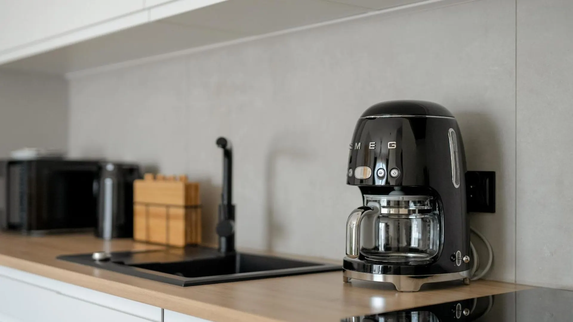 Spacious Apartments With Parking & Balcony In Poznan By Noclegi Renters