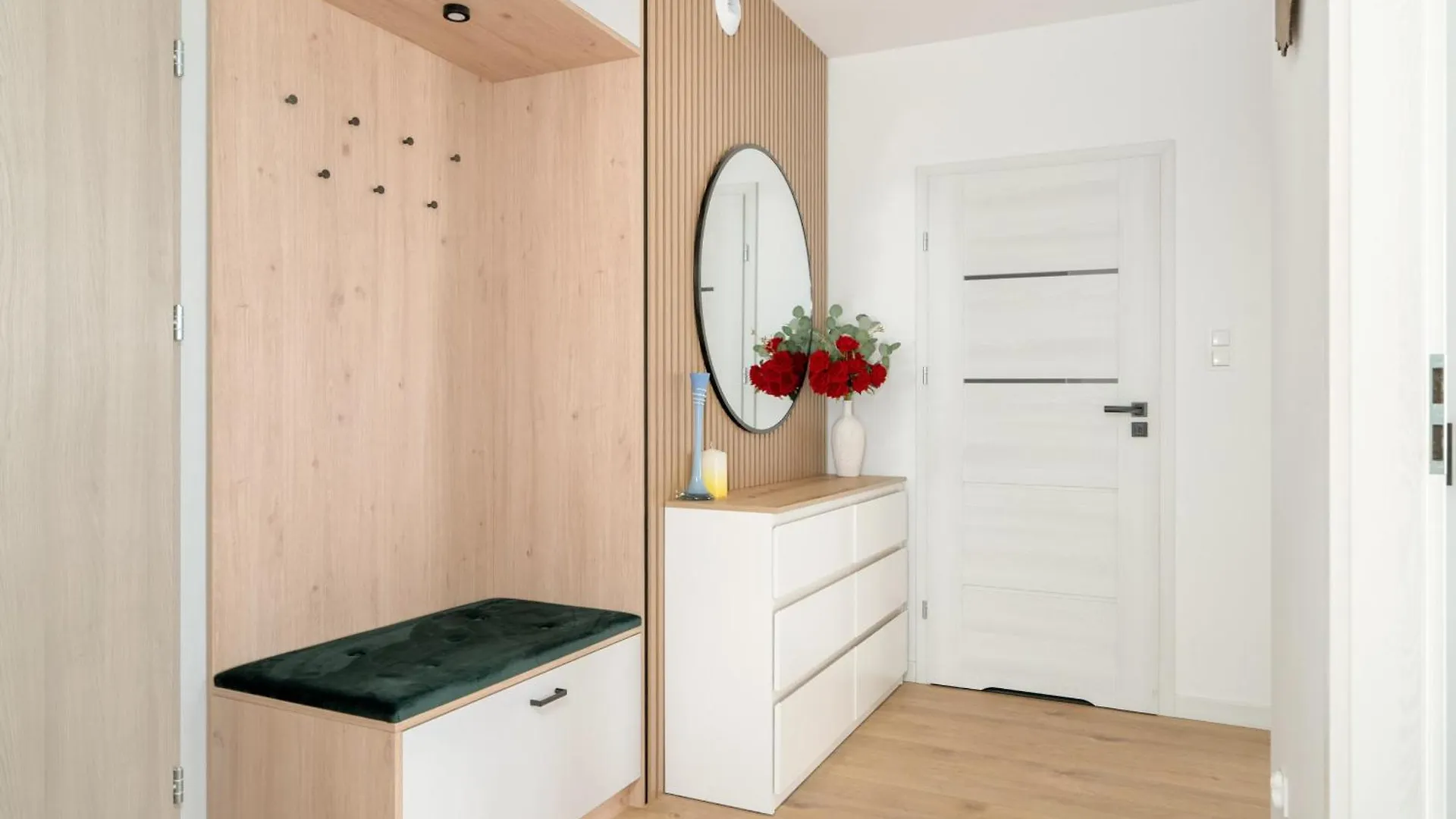 Spacious Apartments With Parking & Balcony In Poznan By Noclegi Renters 0*,