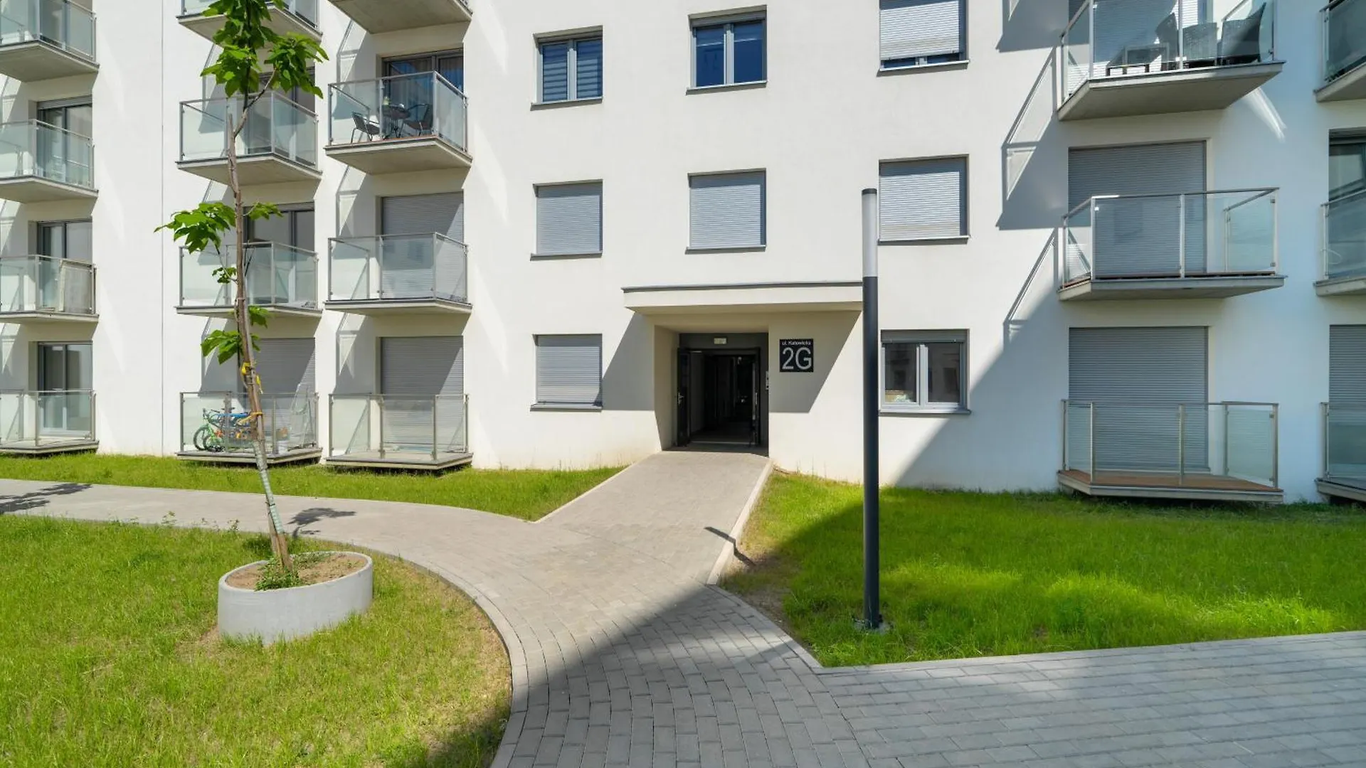 Spacious Apartments With Parking & Balcony In Poznan By Noclegi Renters 0*,